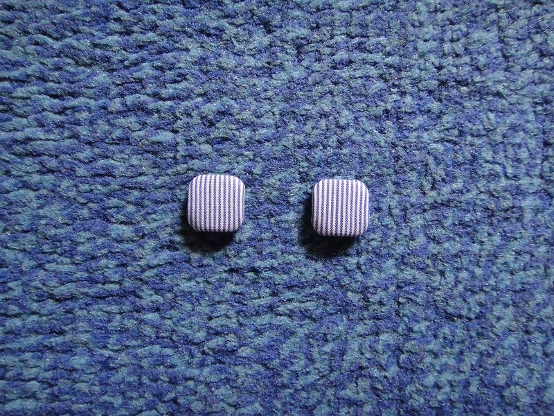 Blue shirt button earrings S24BT/UY55 - ต่างหู - วัสดุอื่นๆ สีน้ำเงิน