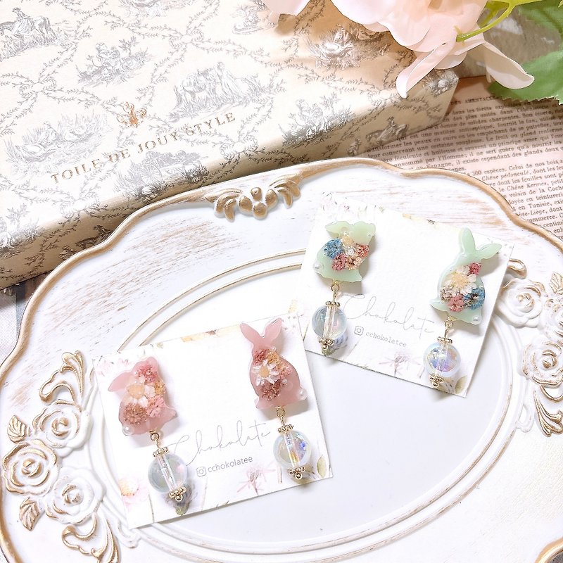 Japanese dried flower rabbit earrings Clip-On 925/14KGF earrings - Earrings & Clip-ons - Plants & Flowers Pink