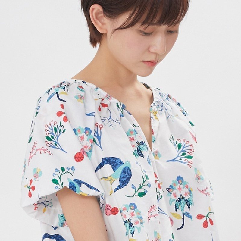 Garden V-neck Puff sleeves printing cotton Top / Flower - トップス - コットン・麻 多色