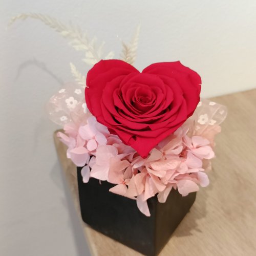 Kinki 手作Studio 情人節禮物花束永生玫瑰小盆花活力黃 盆栽桌花店面開幕入厝企業