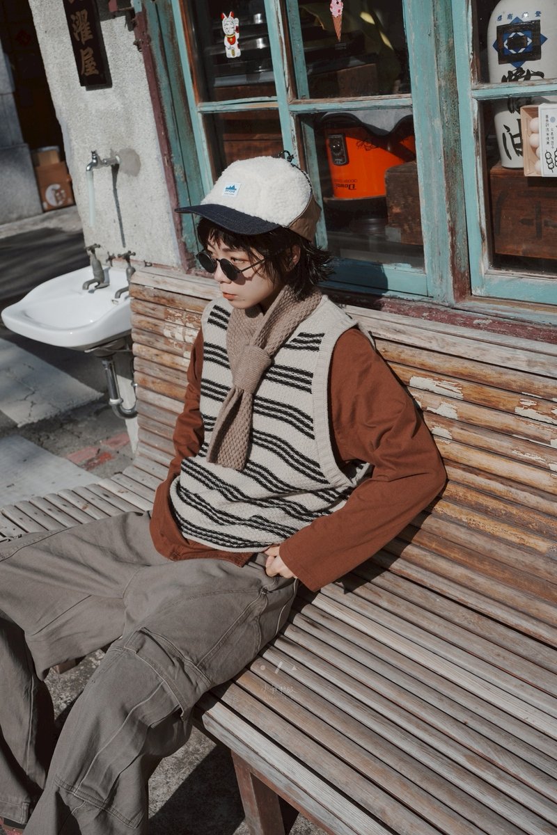 Japanese Egg Roll Stripe Knit Round Neck Vest - 2 Colors - Off-White - Women's Vests - Polyester White