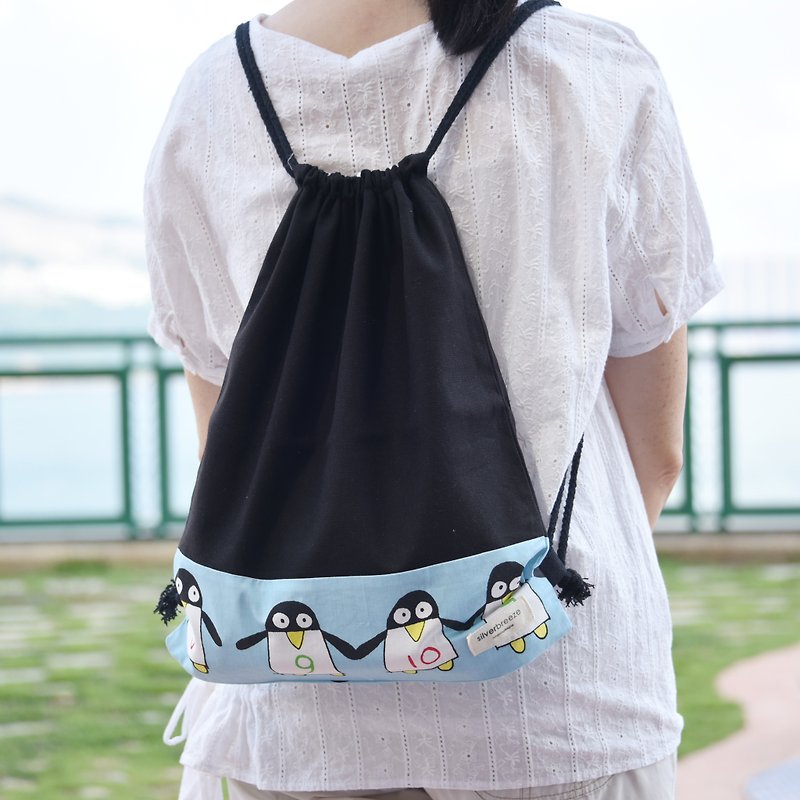 Drawstring backpack/drawstring bag/ drawstring pocket ~ Penguin (B174) RS - กระเป๋าหูรูด - ผ้าฝ้าย/ผ้าลินิน สีดำ