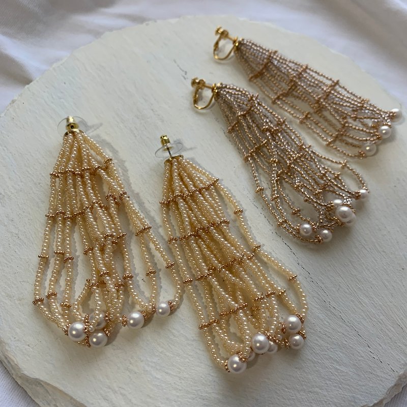 【 The shower long】  earrings elegant party feminine beadings dangle Japanese - Earrings & Clip-ons - Other Metals White