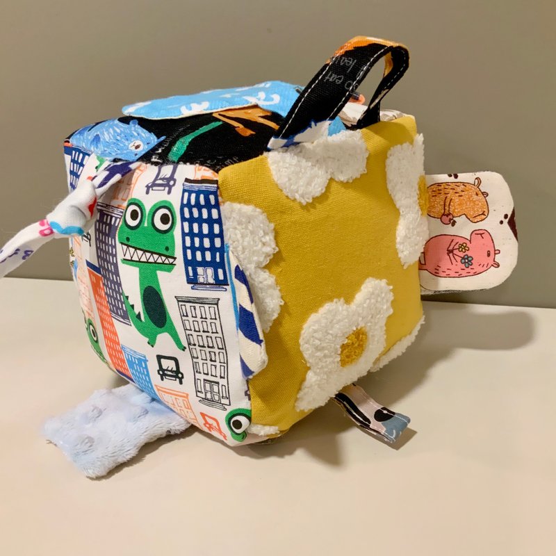 抓抓方寶安撫球—認知.感覺統合布方塊 - 寶寶/兒童玩具/玩偶 - 棉．麻 