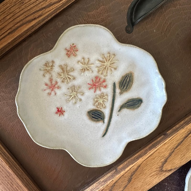 The Lost Flower Tray - Items for Display - Pottery 