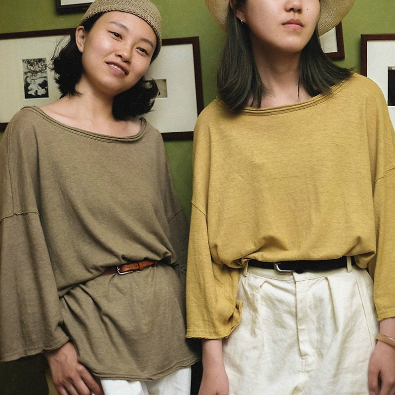 Own warm | six-color natural cotton Linen sweater off shoulder loose organic cotton T-shirts for men and women Linen - เสื้อยืดผู้หญิง - ผ้าฝ้าย/ผ้าลินิน สีเหลือง