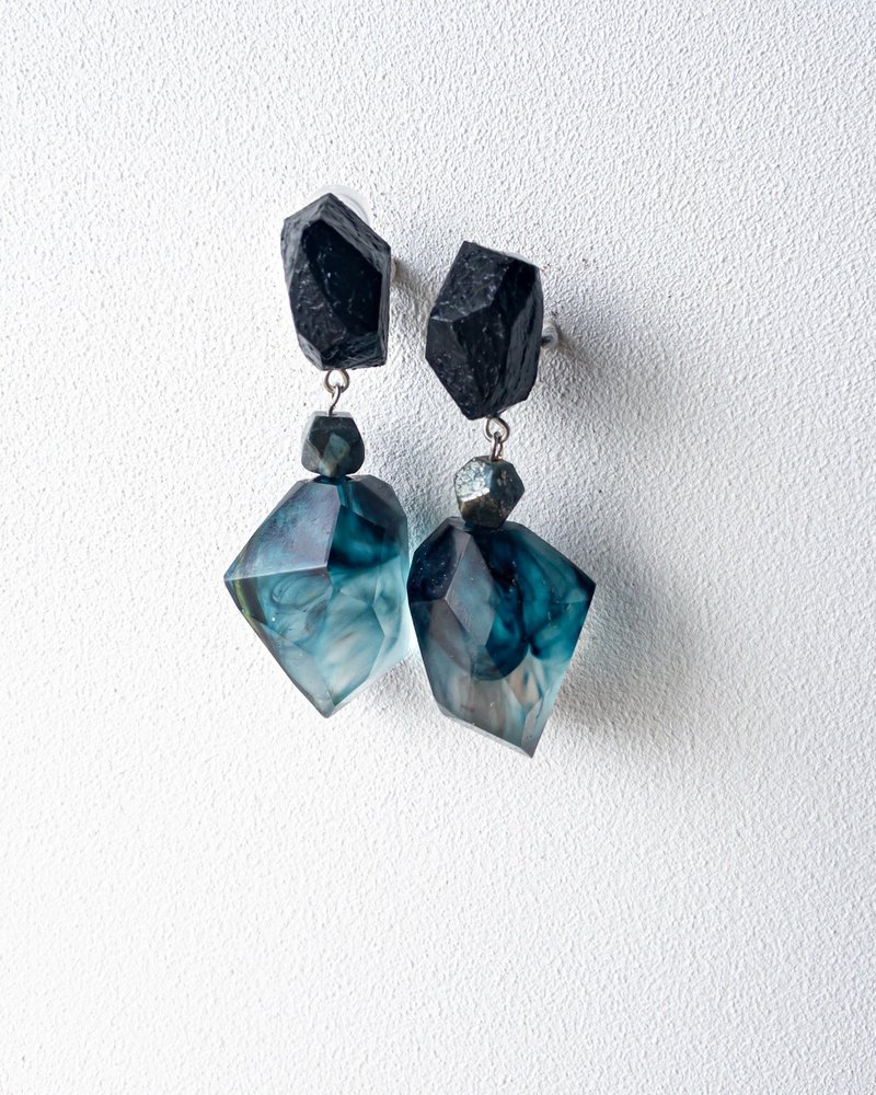 Frames volume earrings /crystals/ under the water - Earrings & Clip-ons - Other Materials Blue