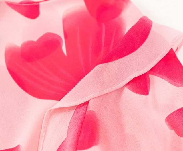 MEDUSA】ショッキングピンク蝶柄シフォントップス(M～2L