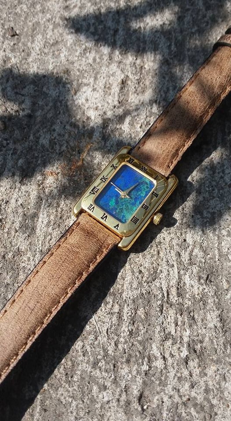 [遺失物取扱所]アンティークの冒険的なエメラルドグリーンの石の地図時計 - 腕時計 - 宝石 多色