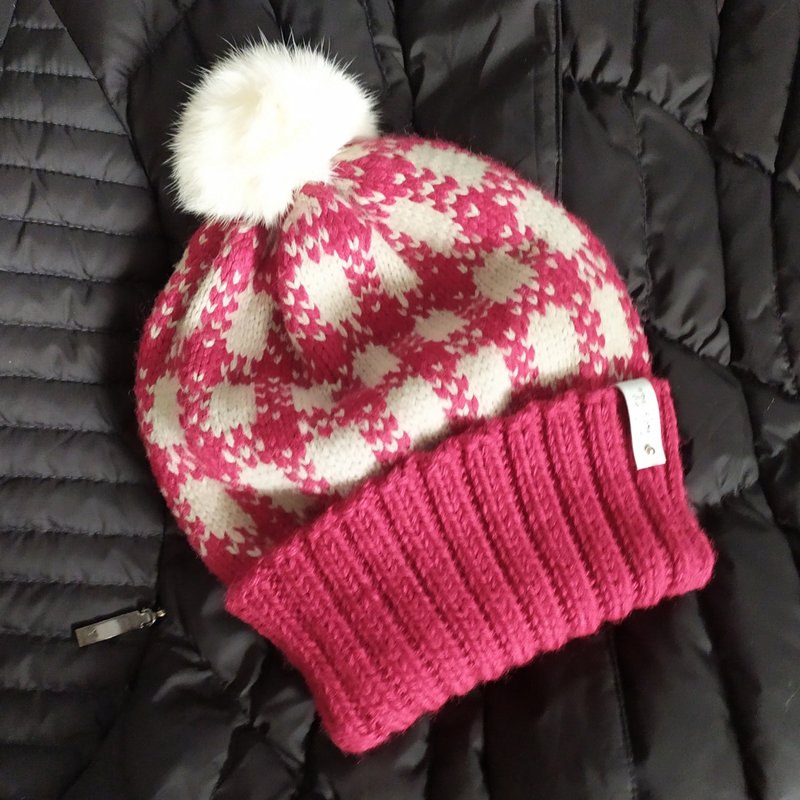 Womens warm hat with a pompom | レディース帽子 - 帽 - 其他材質 多色