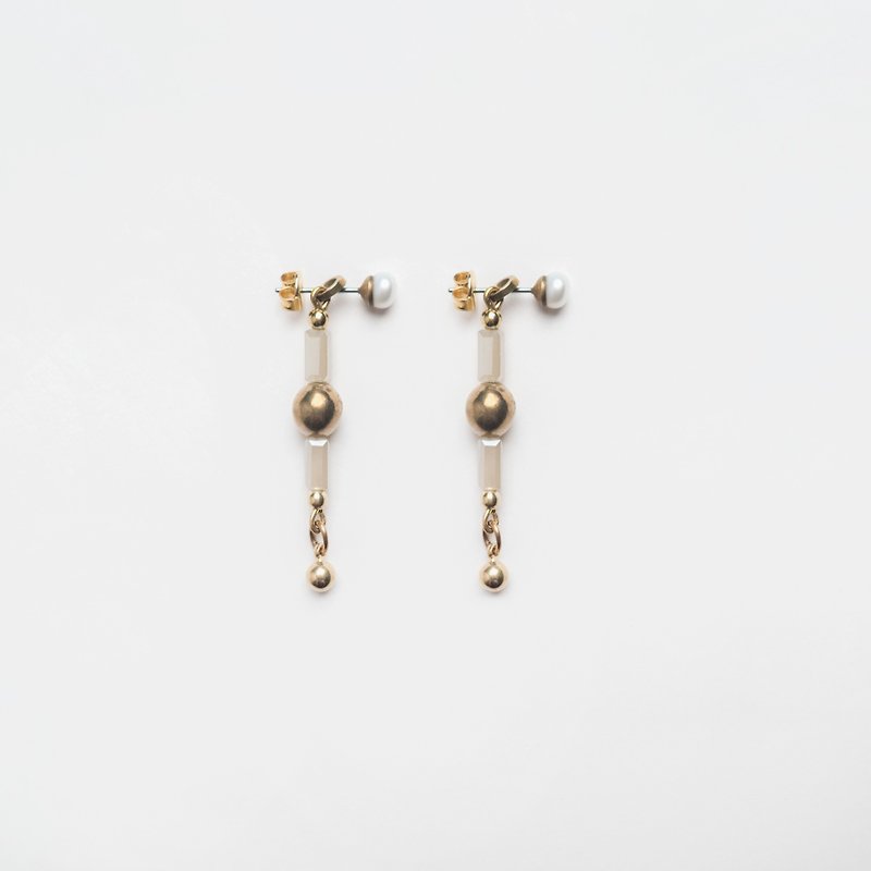 琉璃鎖鏈兩戴式耳環(白) - Glass Chain multi-wear earrings - 耳環/耳夾 - 琉璃 白色