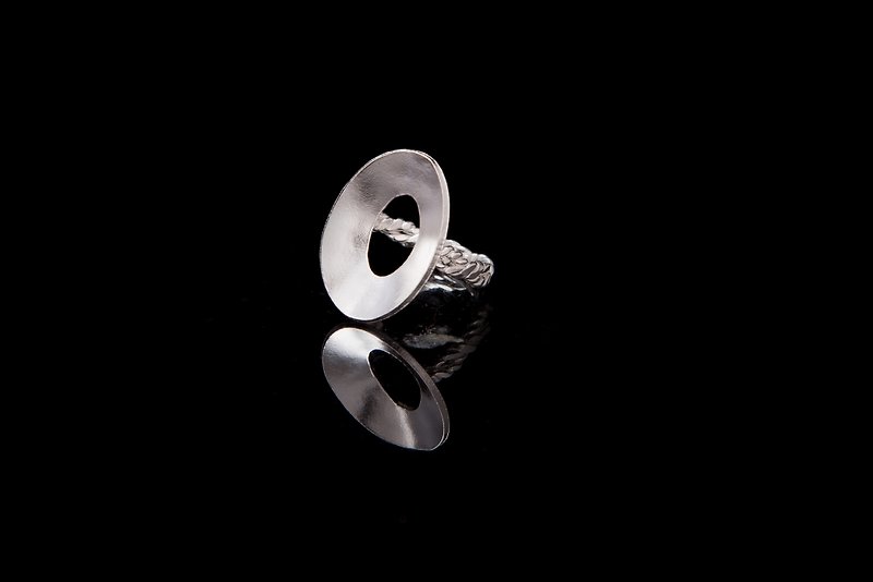 Geometric silver ring oval - แหวนทั่วไป - โลหะ สีเงิน