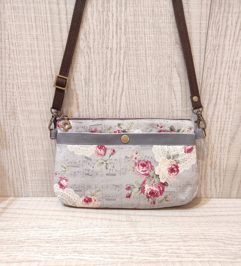 Mobile Phone Bag-Piano Lace Rose (Light Grey) - กระเป๋าแมสเซนเจอร์ - ผ้าฝ้าย/ผ้าลินิน 