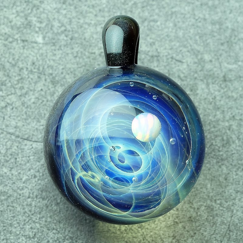 Universe Planets Space Handmade Lampwork Glass Pendant - สร้อยคอ - แก้ว หลากหลายสี