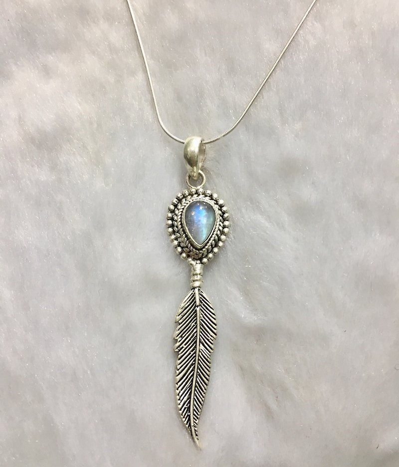 Moonstone Pendant Feather design Handmade in Nepal 92.5% Silver - Necklaces - Gemstone 