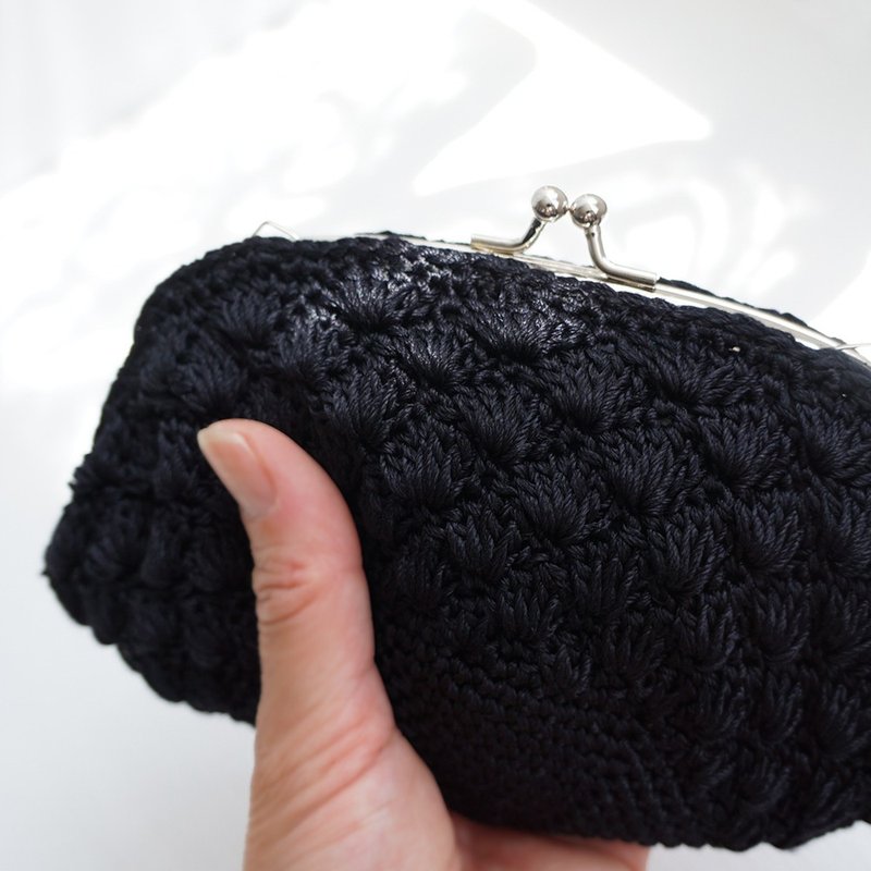 Ba-ba handmade Crochet pouch No.C1473 - 化妝包/收納袋 - 其他材質 黑色