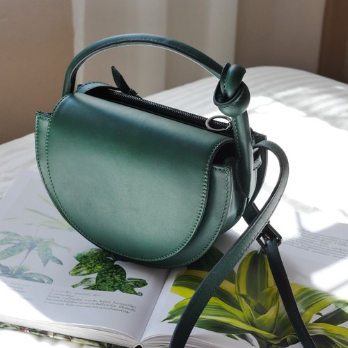JAYCHEWIN 泰國包 半月包斜揹包 Eve Flap Bag 翻蓋手提包 / 綠色包Pine Green