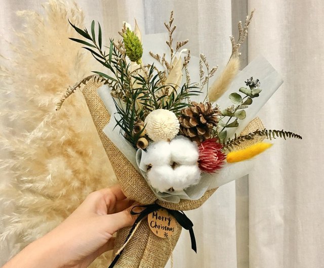 Small christmas shop bouquet