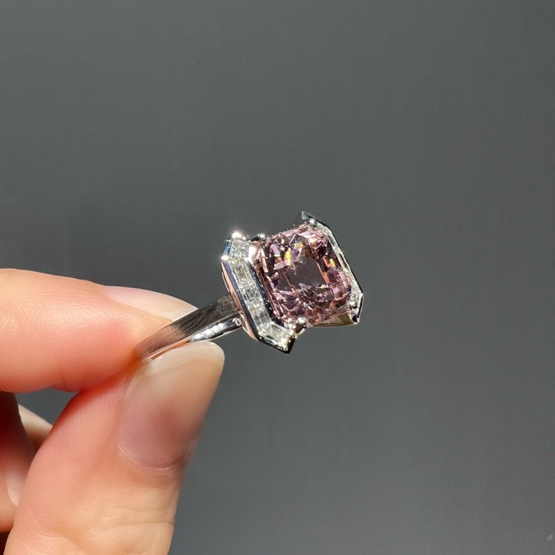 The Bracket - 天然糖果粉紅碧璽 (1.75ct) 18k白金鑽戒 - 戒指 - 貴金屬 銀色