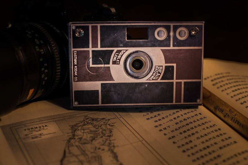 Paper Shoot paper camera, vintage camera 1930( 800MP Resolution) - กล้อง - กระดาษ สีน้ำเงิน