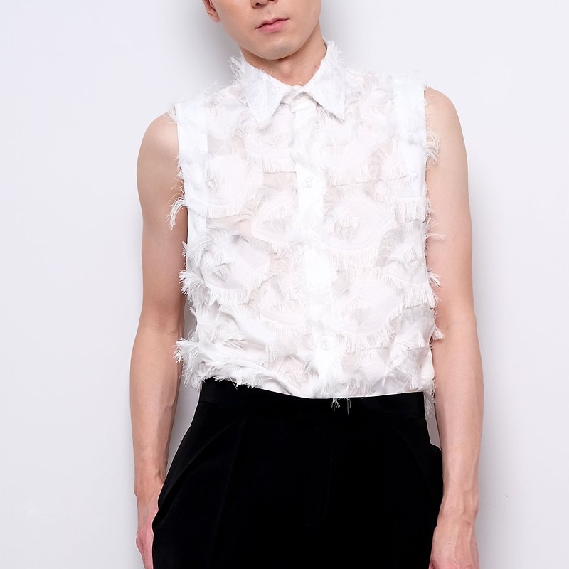TIMBEE LO white nylon feather mustache pattern sleeveless vest button-down shirt Hong Kong designer brand - เสื้อกั๊กผู้ชาย - เส้นใยสังเคราะห์ ขาว
