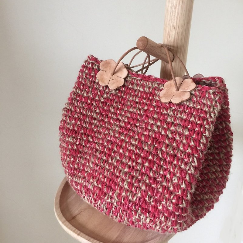 Small flower towel with beam bag - Xiaohong - Handbags & Totes - Cotton & Hemp 