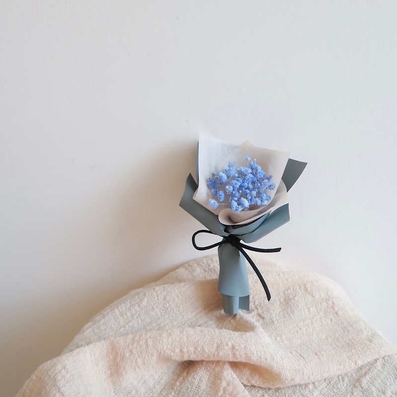 Everlasting Gypsophila Bouquet-mini size sky blue style - Dried Flowers & Bouquets - Plants & Flowers 