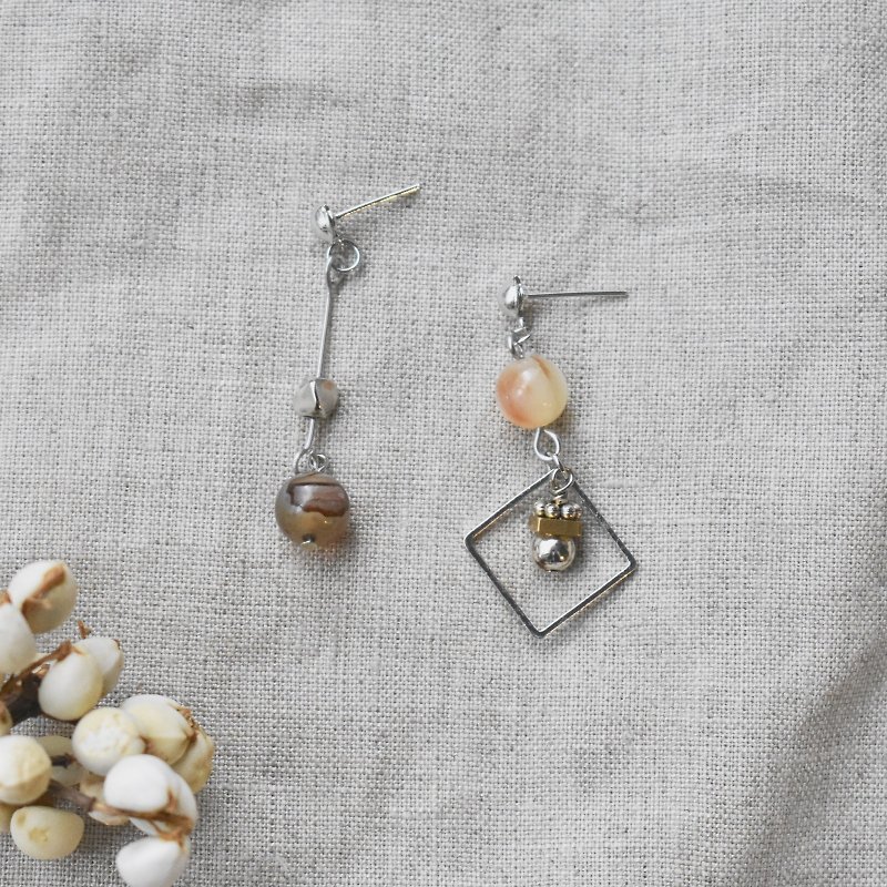 Hand Earrings - Warm (Mother's Day Gift / Sisters / Gift / Send Her / Natural Stone Earrings) - ต่างหู - หิน 
