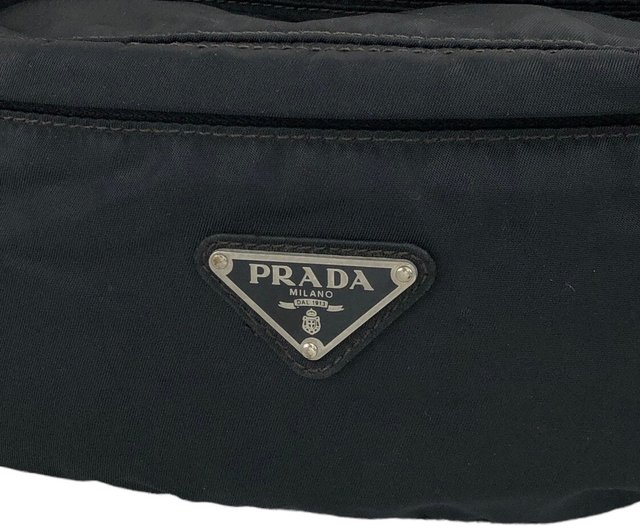 日本直送 名牌中古包 】PRADA プラダ ショルダーバッグ ブラック トライアングルロゴ ナイロン スリングバッグ vintage オールド  cxunf7 - ショップ VintageShop solo ショルダーバッグ - Pinkoi