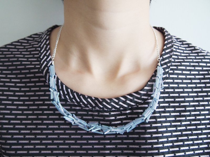 Shaped magical light blue long beads hand-knitted necklace BUN016 - สร้อยคอ - โลหะ สีน้ำเงิน