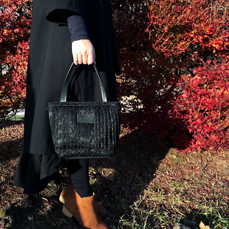 Vingt six Japanese black pupp limited mini tote bag / can be used as a handbag - Clutch Bags - Other Man-Made Fibers Black