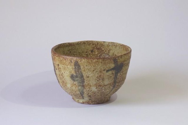 Bowl (iron picture Kusamon) - ถ้วยชาม - ดินเผา 