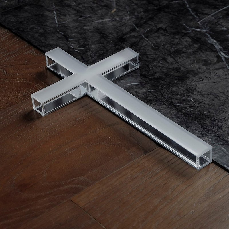 No.3 Shadowplay Cross - Wall Mount - Designed by a Taiwanese Team - Wall Décor - Acrylic Silver