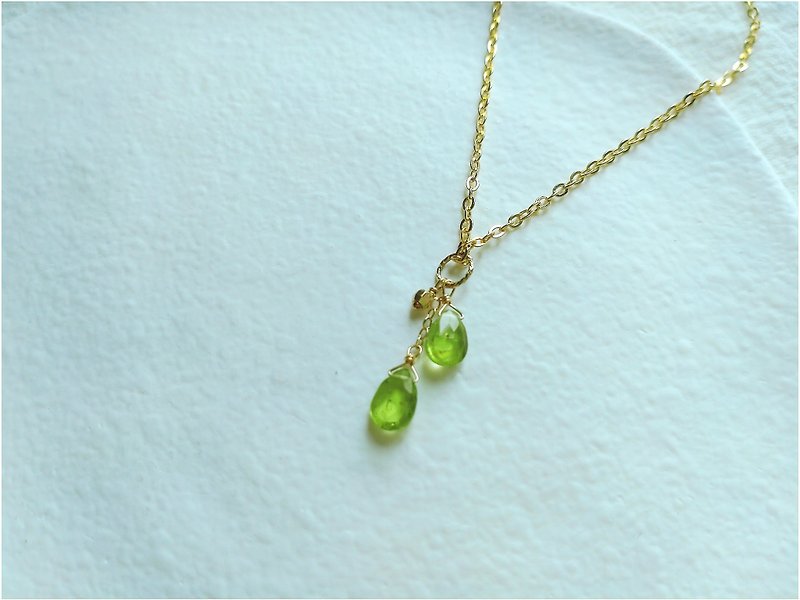 Gemstone Necklaces - Peridot natural stone crystal necklace