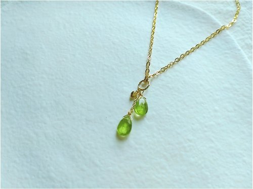 天 然 石 小 確 幸 petite happiness 淺綠橄欖石 水晶頸鍊項鍊 . 天然石首飾珠寶 . 日式風格