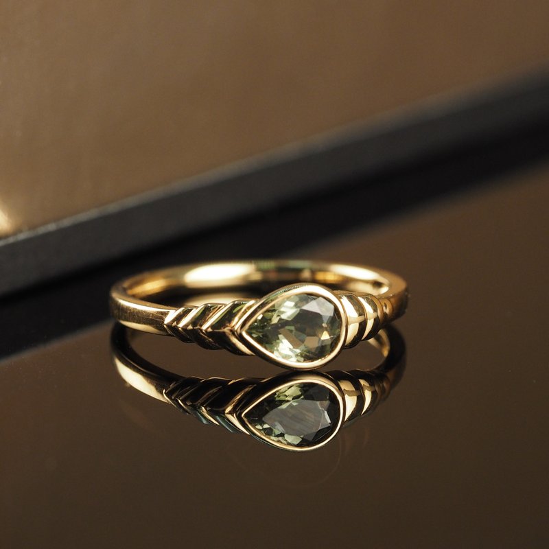 18K金綠色電氣石梨形戒指 The Green Tourmaline Pear Ring - 戒指 - 貴金屬 