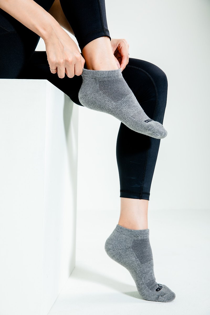 【JELING】ถุงเท้าป้องกันแบคทีเรียและระงับกลิ่นกาย (ลำกล้องต่ำ) - ถุงเท้า - ผ้าฝ้าย/ผ้าลินิน 