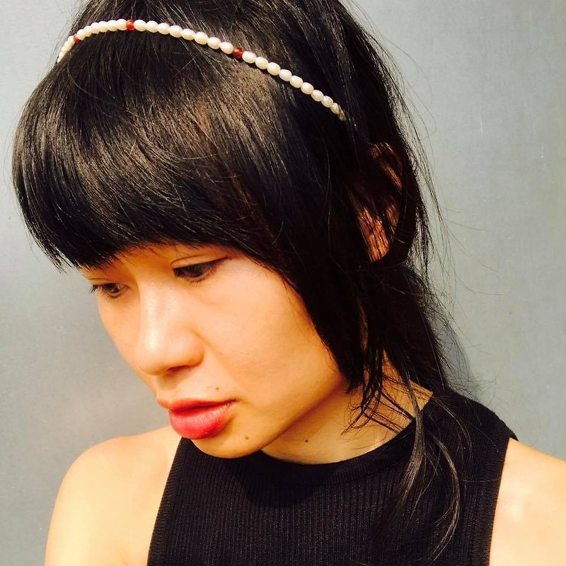 【Lost And Find】Natural gemstone fresh water pearl hair band necklace - Necklaces - Gemstone White