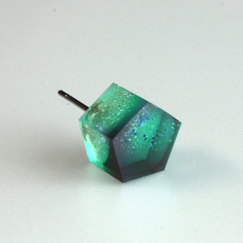 彩色樹脂耳環 / 441 / 大五角 / Lucid Dream - 單隻 - 耳環/耳夾 - 塑膠 綠色