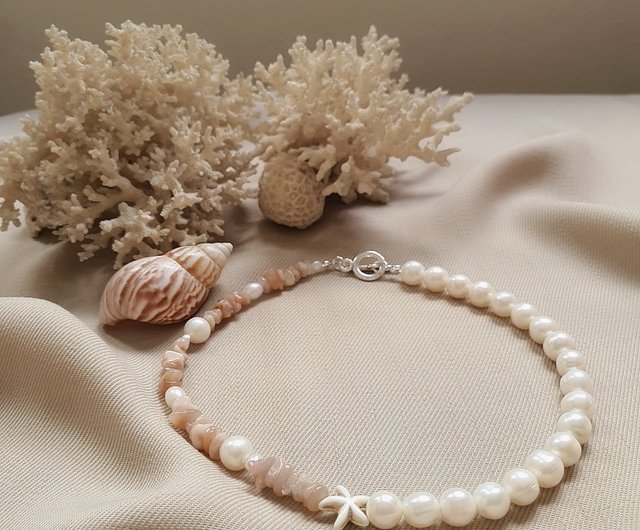 Half Pearl Half Peach Moonstone Choker, Beige Necklace