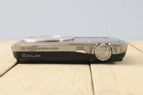 完動品】CASIO EXILIM EX-Z2 コンパクトデジタルカメラ S/N