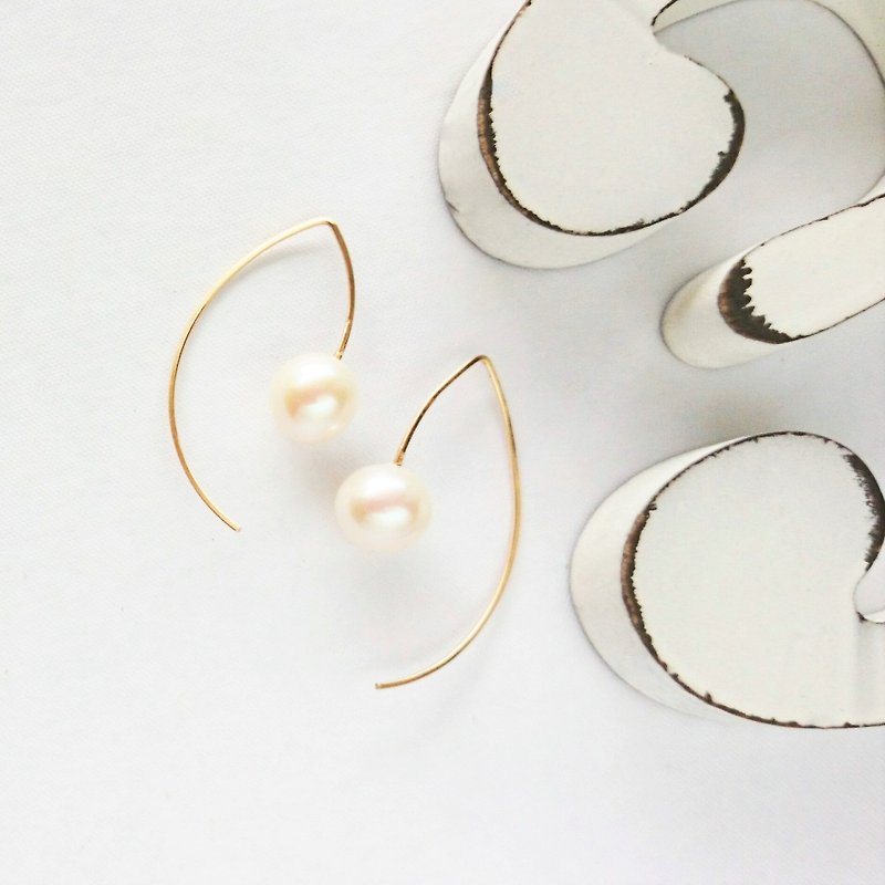 14kgf big round pearl marquis piercing ear acupuncture style - Earrings & Clip-ons - Gemstone White