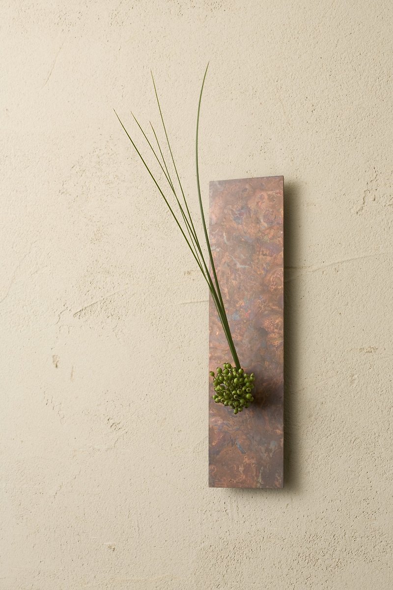花屋lワンダフルハンドフラワー（ミニ）-ストライプピーコック - 花瓶・植木鉢 - 銅・真鍮 ブラウン