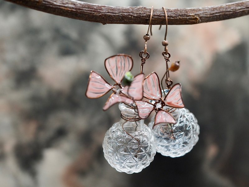 Garden - earrings - Earrings & Clip-ons - Glass Pink