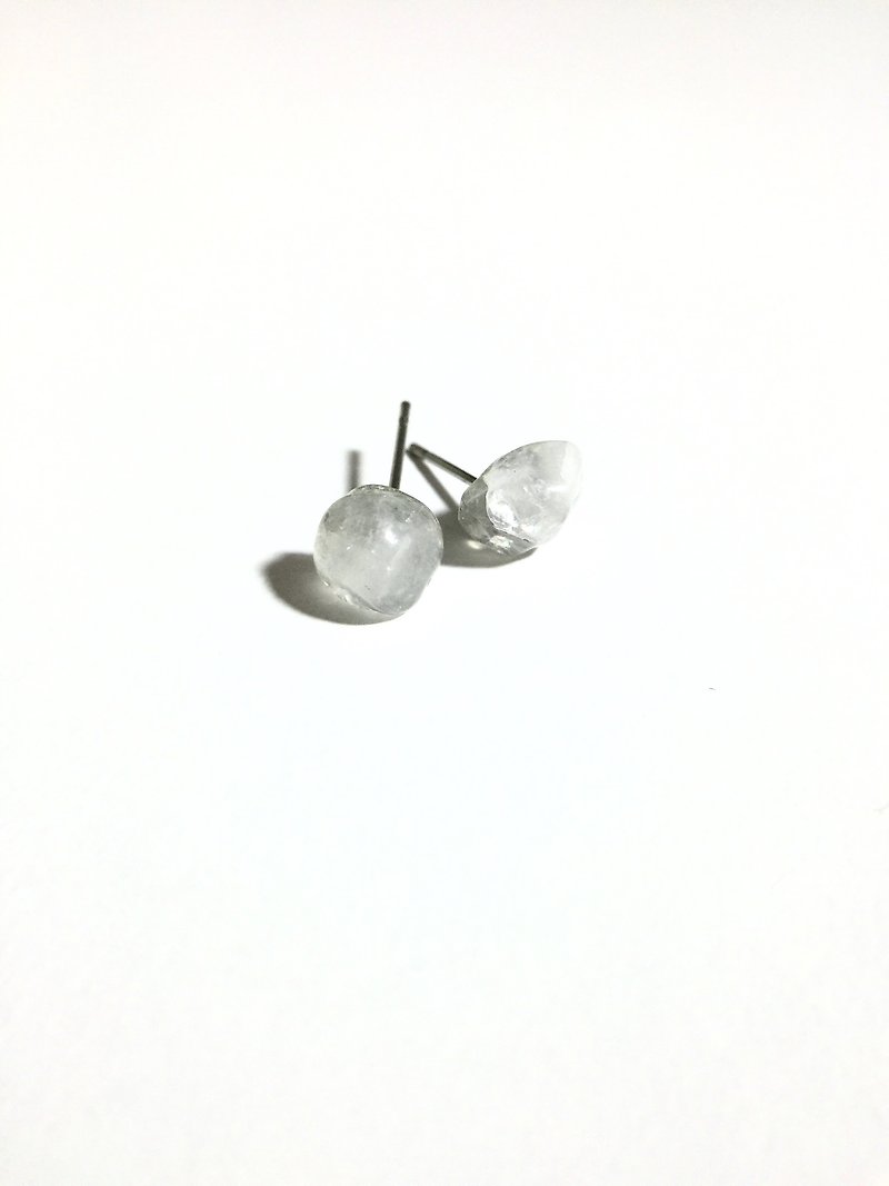 Mars meteorite white crystal ear earrings ear clip - Earrings & Clip-ons - Gemstone White
