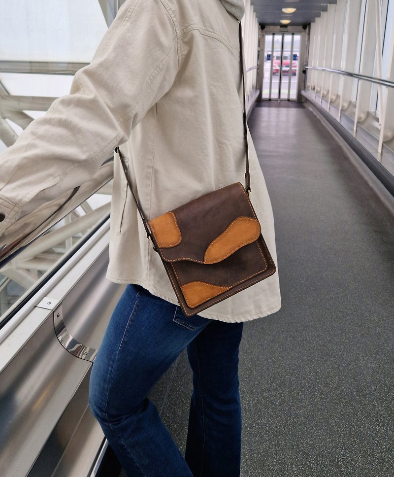 Leather Shoulder Small Bag, Brown Vintage Style Bag, Handmade Gift - อื่นๆ - หนังแท้ สีนำ้ตาล
