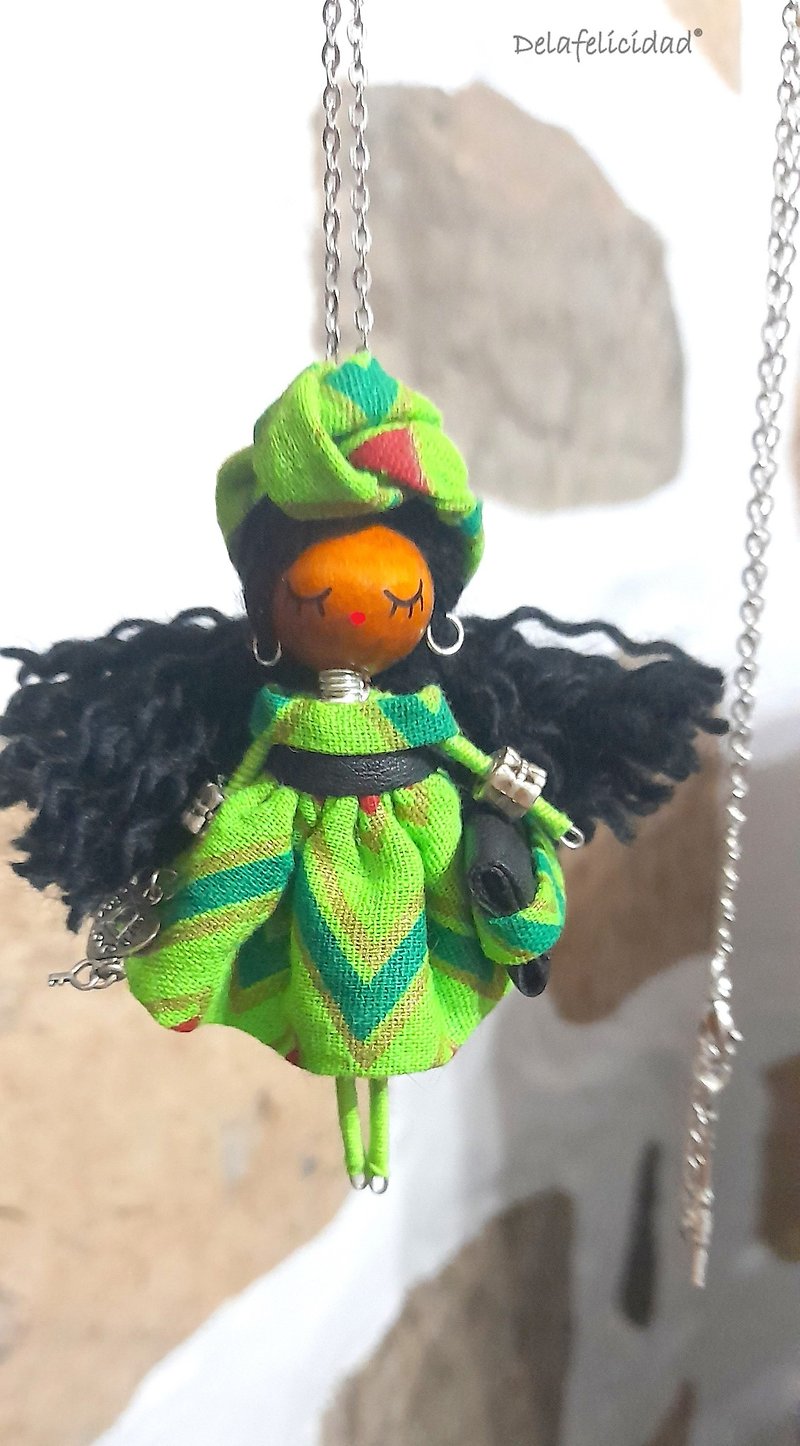 brooch doll and necklace Alika - สร้อยคอ - ไม้ สีเขียว