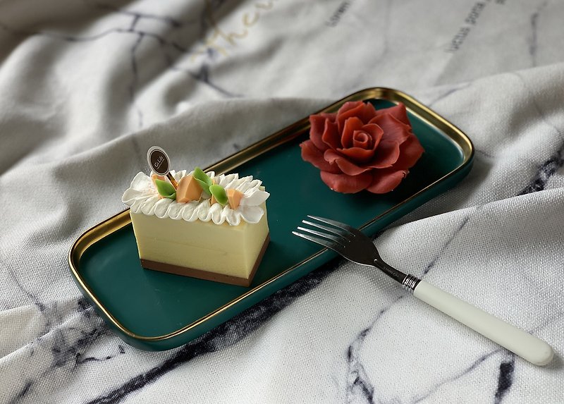 Single Into Cake Soap Gift Box─Cream Mango - ครีมอาบน้ำ - พืช/ดอกไม้ สีเหลือง