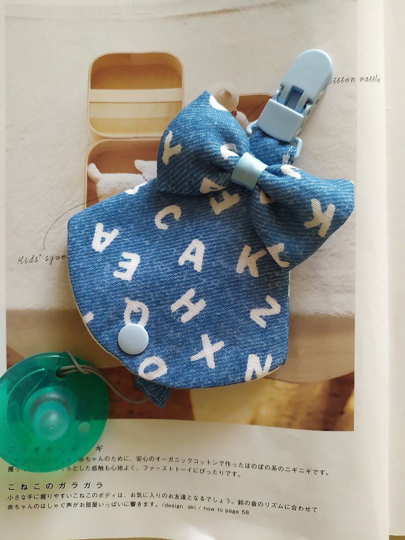 [Shipping after May 6th] English Letter Bow Twist 2-in-1 Pacifier Clip Pacifier Chain Butterfly - ของขวัญวันครบรอบ - ผ้าฝ้าย/ผ้าลินิน สึชมพู