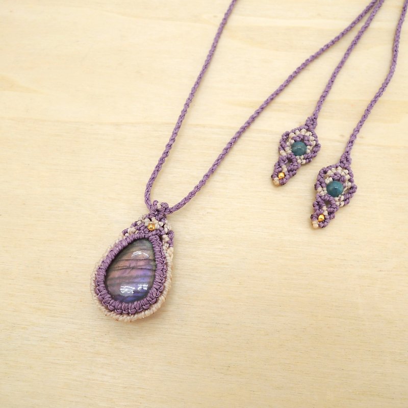 Purple glittering / natural stone x Brazilian silk wax line necklace - Necklaces - Gemstone Purple